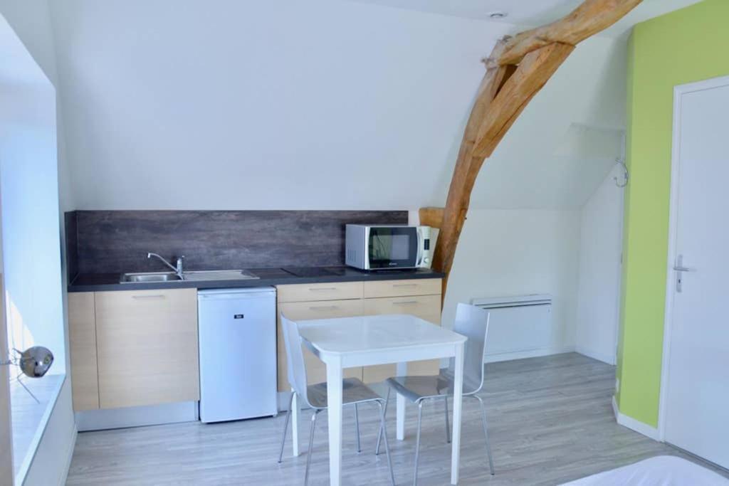 La Petite Maison Appartement 2 Avoine Esterno foto